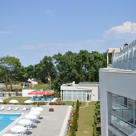 Black Sea Star 公寓式酒店 索佐波尔