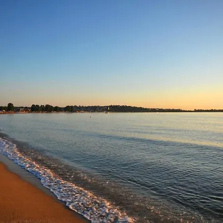 Lägenhetshotell Black Sea Star 3*