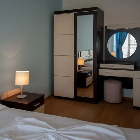 Black Sea Star Aparthotel 3*