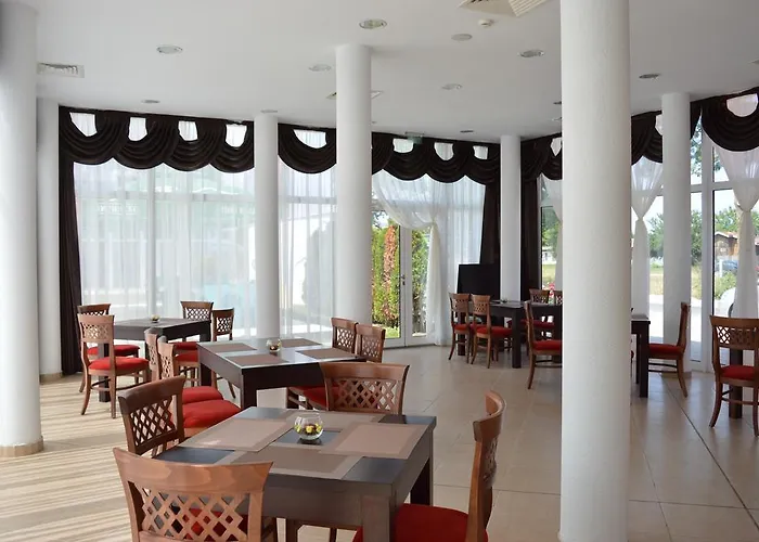 Black Sea Star 3* 索佐波尔